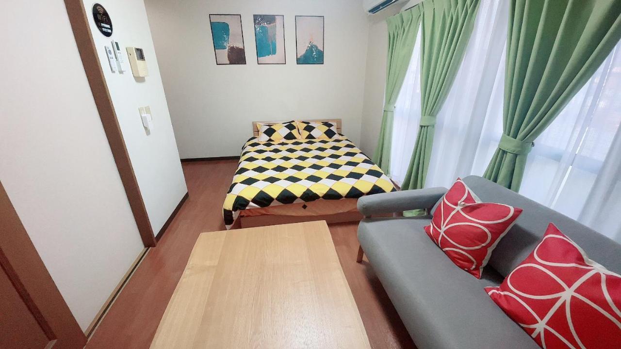 Happy House -405 *
